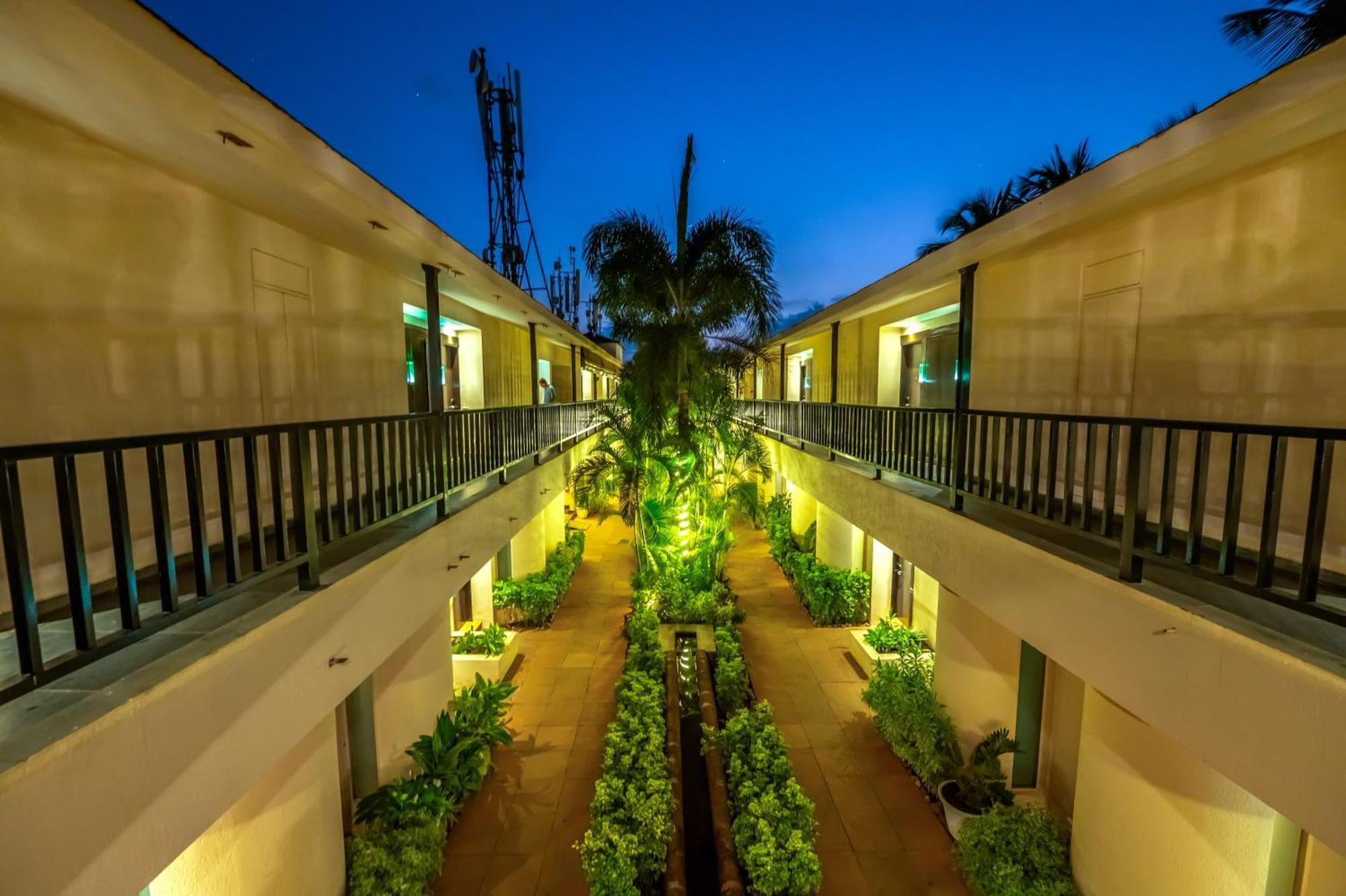 O Hotel Goa, Candolim Beach Exterior photo